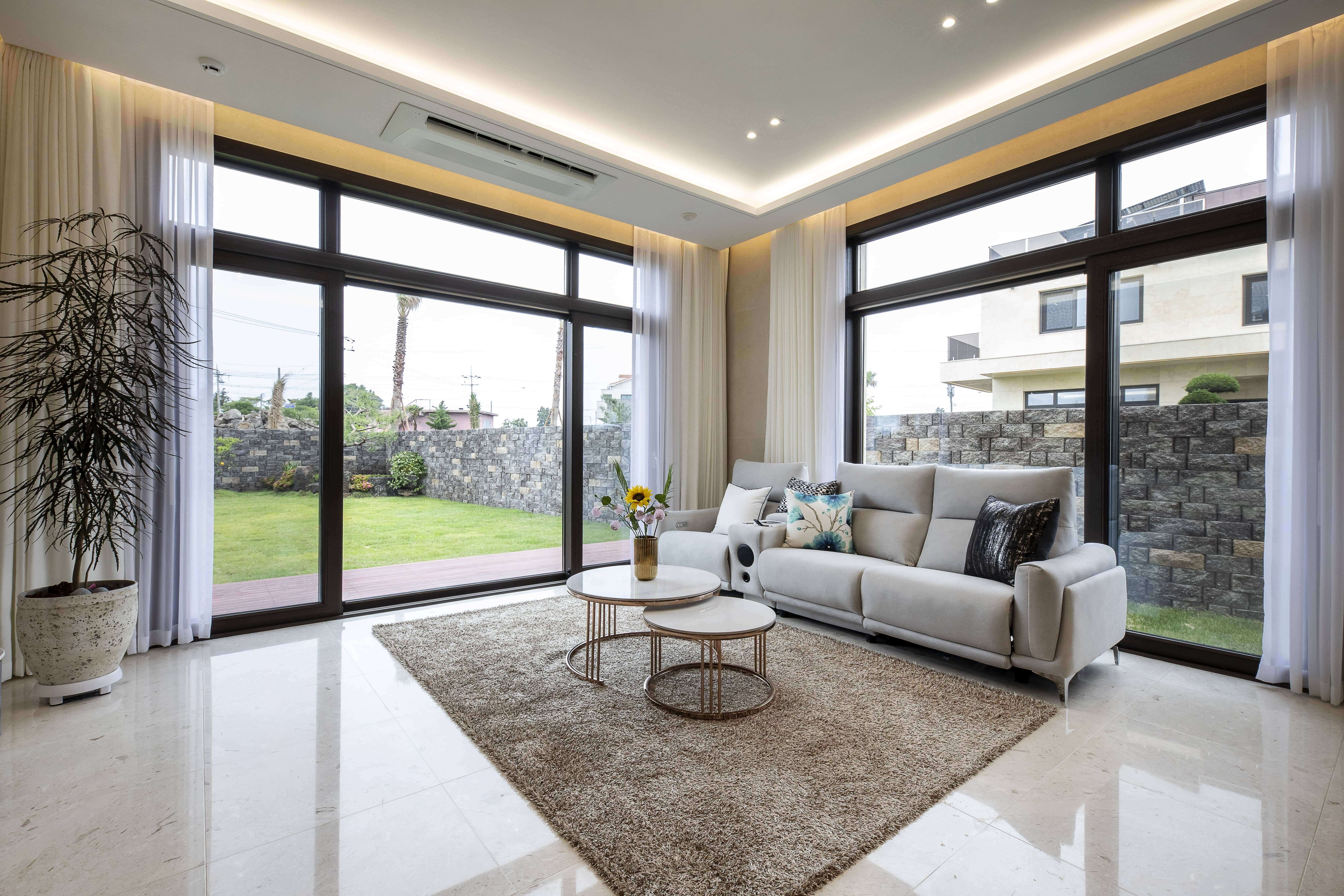 제주 더트라움11 거실