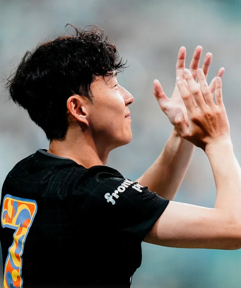 손흥민, 손흥민 고별전, 토트넘, 손흥민 토트넘, 손흥민 이적, 손흥민 눈물, EPL 득점왕, 손흥민 마지막 경기, 손흥민 레전드, 서울월드컵경기장, 손흥민 교체, 손흥민 카드오브아너, 손흥민 토트넘 기록, 손흥민 업적