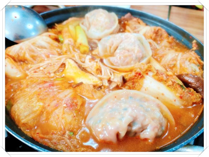생방송투데이-김치만두전골-전남-여수-맛집