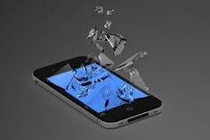 핸드폰-액정이-산산히-깨져-위로-튀어오르는-모습