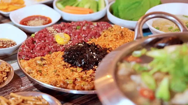 신계숙의 맛터싸이클 다이어리 바다 뷰 오션뷰 포차 육회, 꼬막무침, 꼬막비빔밥 육꼬비 & 시원한 국물 백골뱅이탕 맛집 추천