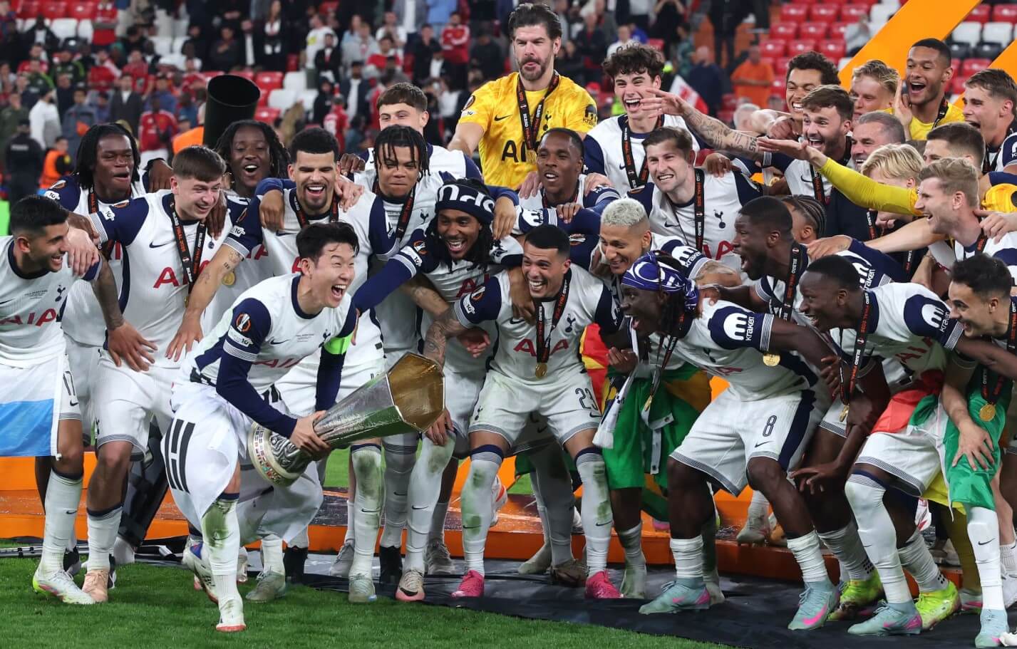 손흥민, 토트넘을 유로파리그 우승! 맨유 꺾었다