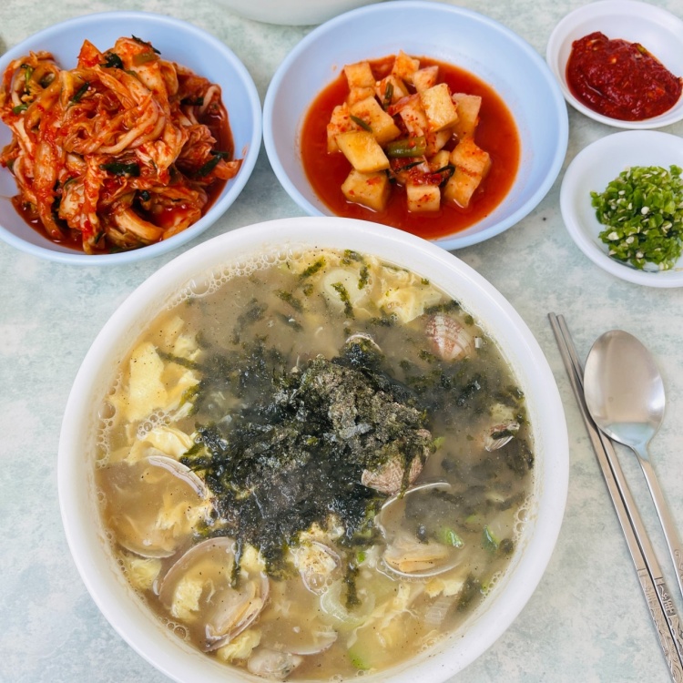 ‘하루 3시간, 150그릇 한정판매‘ 50년 전통의 콩국수 충남 당진 맛집