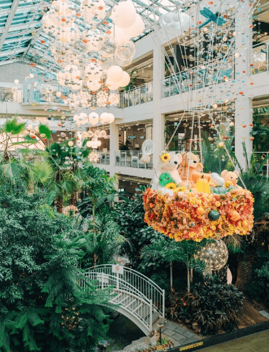 포레스트아웃팅스-카페내부-숲