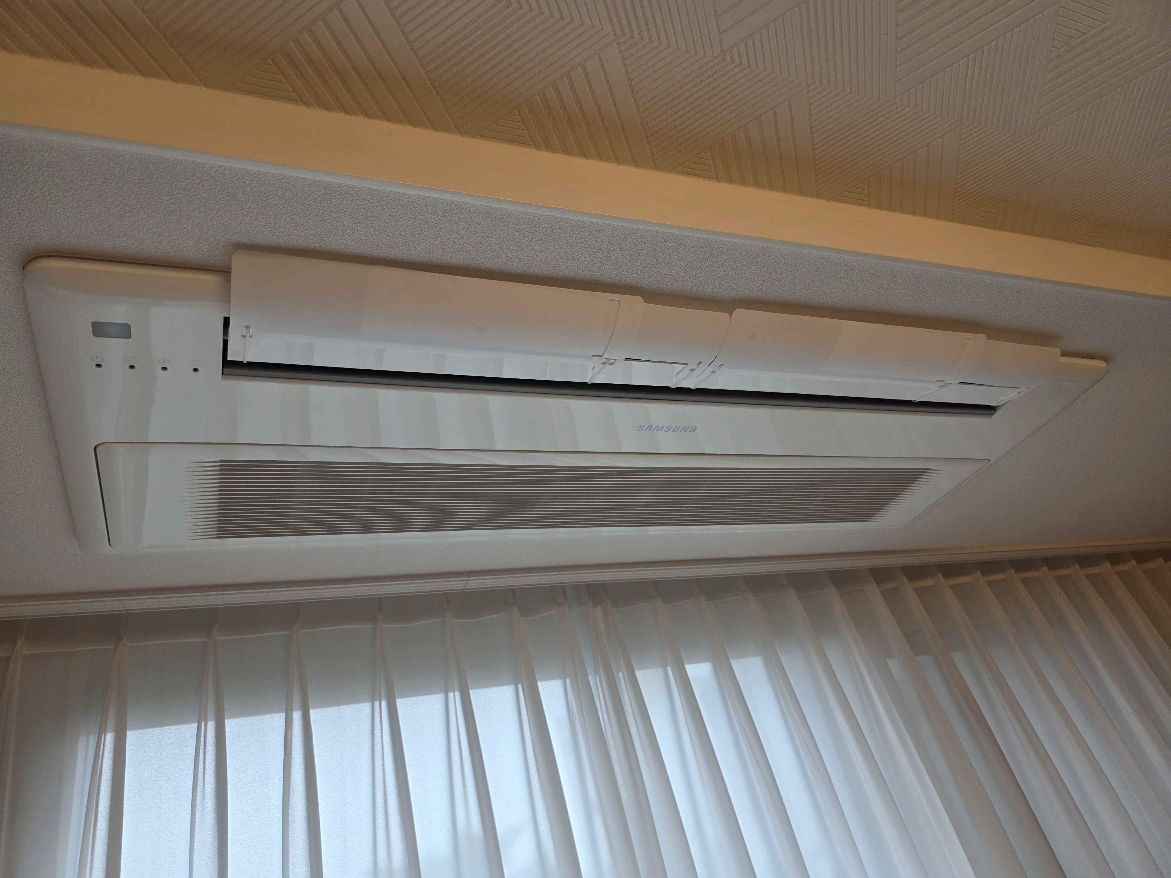 무타공 에어컨 바람막이 설치 후기(단점&amp;#44; 장점)