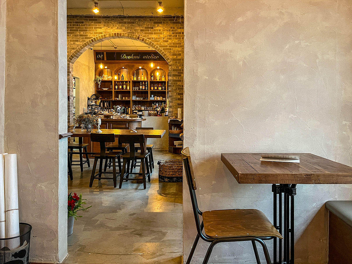 덕미 아틀리에 광안점 내부