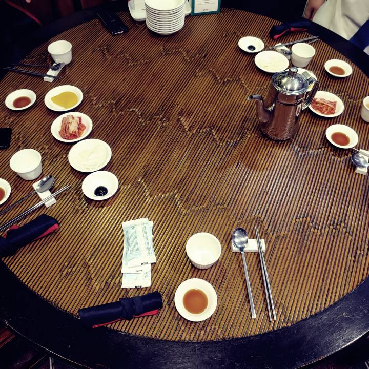 2층-원형-테이블