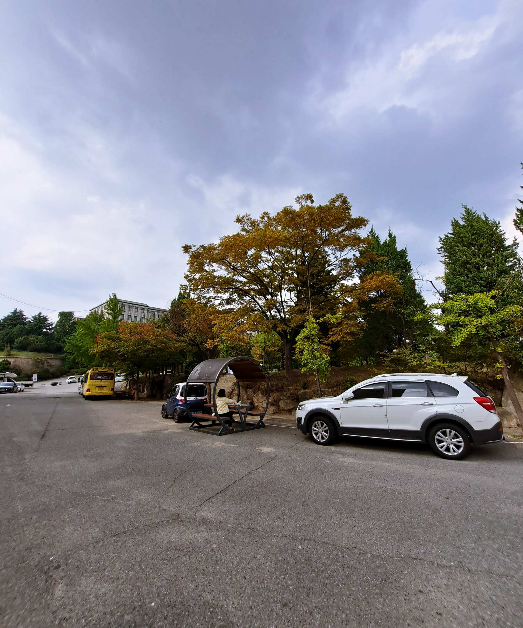 학생회관 뒷편 공간