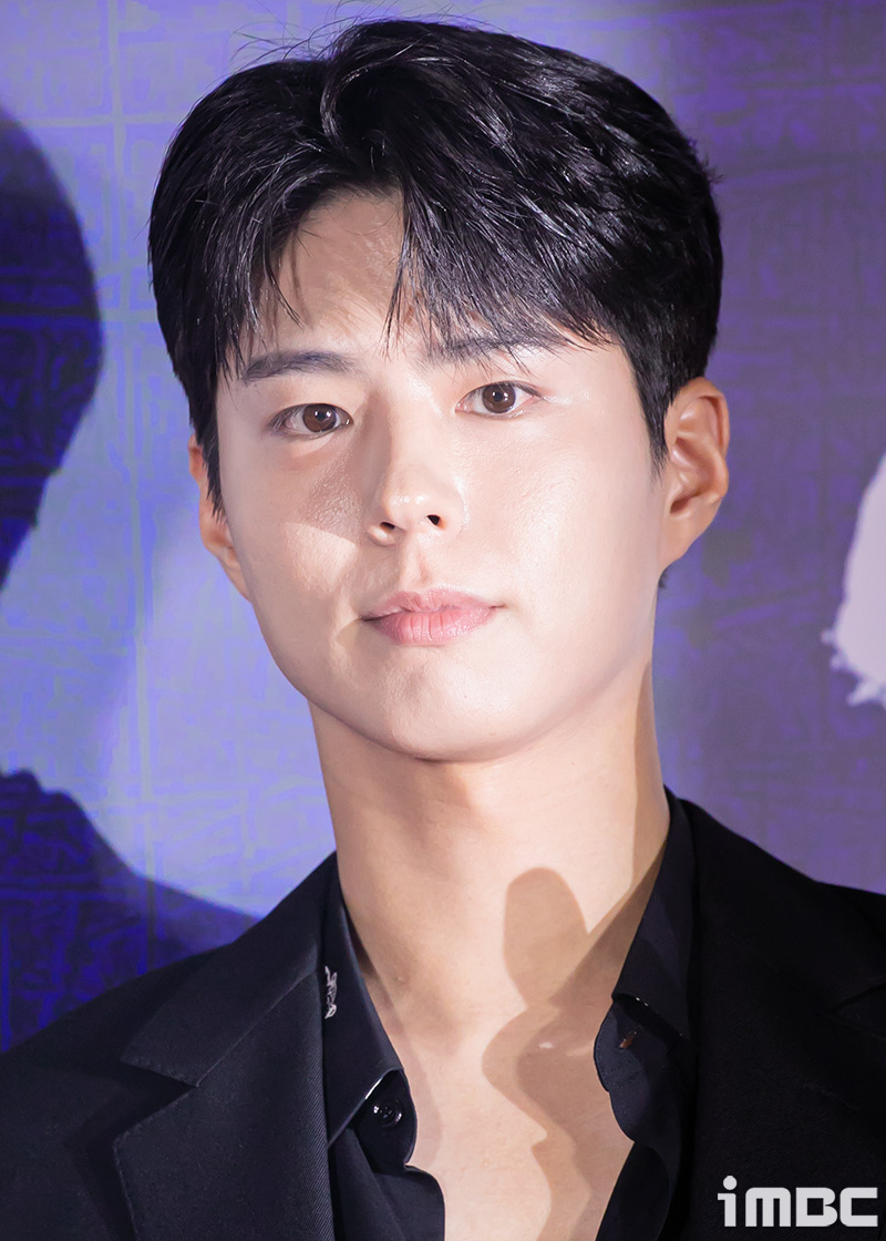 더블랙레이블 전속 계약 박보검