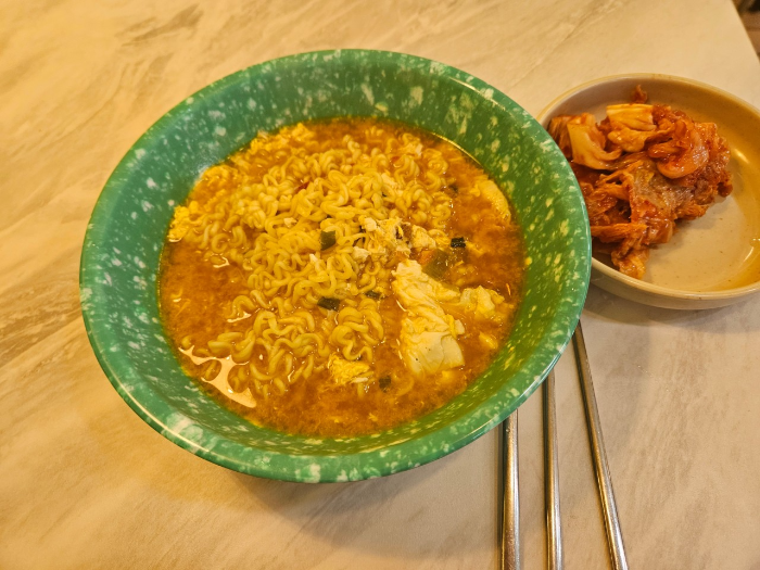 MBC 생방송 오늘 저녁 여주 매운우엉김밥 위치&amp;#44;후기&amp;#44; 메뉴 2024년 3월 26일 화요일 2227회 나루터김밥 본점