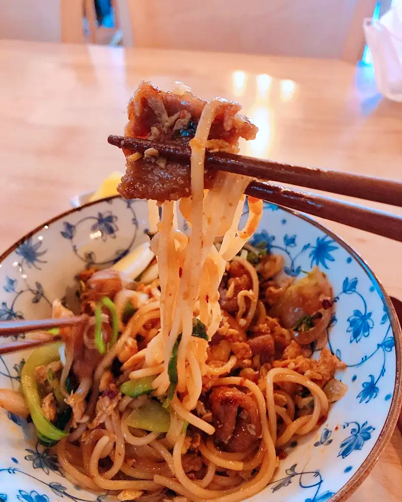 강릉에서 맛보는 카레와 쫄면이 만나면 쫄깃 쫄카레, 간장 튀김 떡볶이, 달걀 카츠 샌드 맛집 추천 생방송투데이 리얼맛집 오늘방송 먹킷리스트