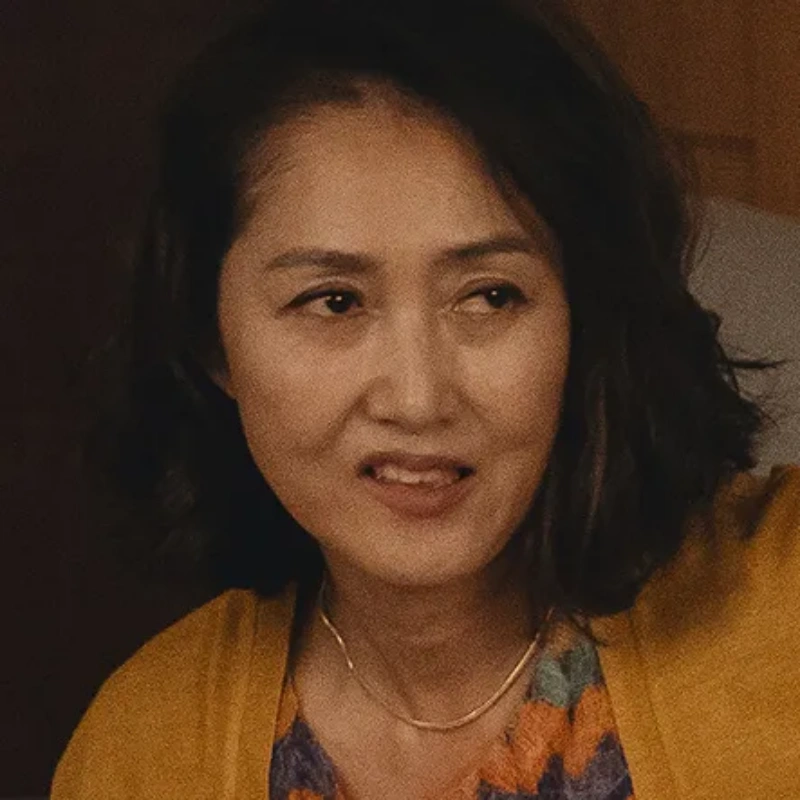 검은 웨이브 머리를 하고 내 남편과 결혼해줘에서 김자옥을 맡은 정경순