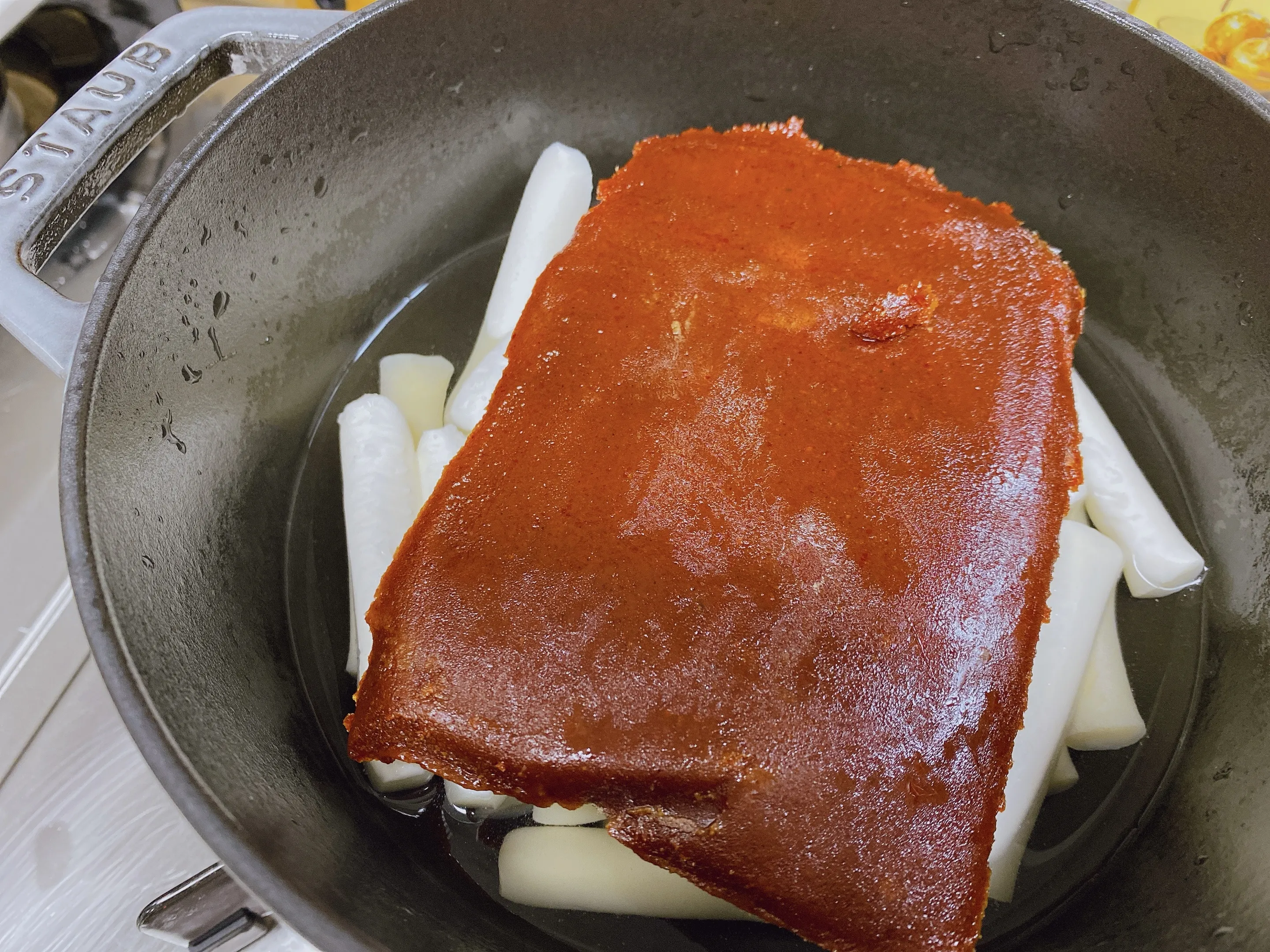 풀무원랭떡 밀떡볶이 매운맛 조리2