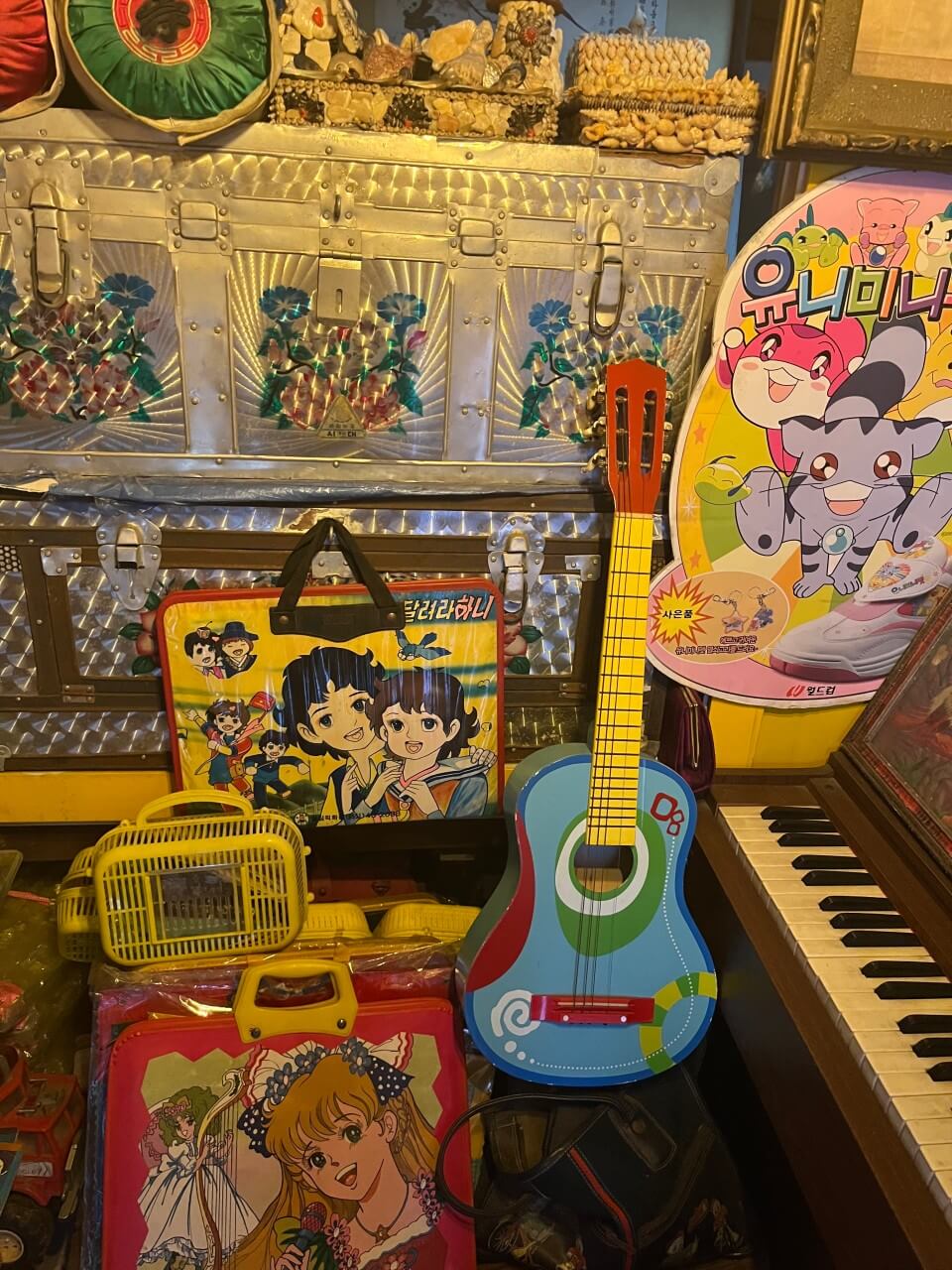 오늘N 2513회 커피 한잔할래요? 전북 남원 올드카와 5만여 점 골동품이 한옥 공간을 가득 채운 이색카페 옛사랑1962