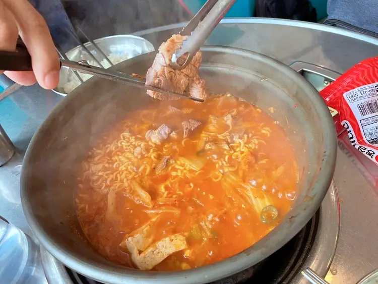 돈 잘버는 젊은사장 만인의 입맛을 사로잡은 4분 30초 김치찌개 맛있는 식당 봉천동 낙성대역 맛집 서장훈 주우재 추천 소개