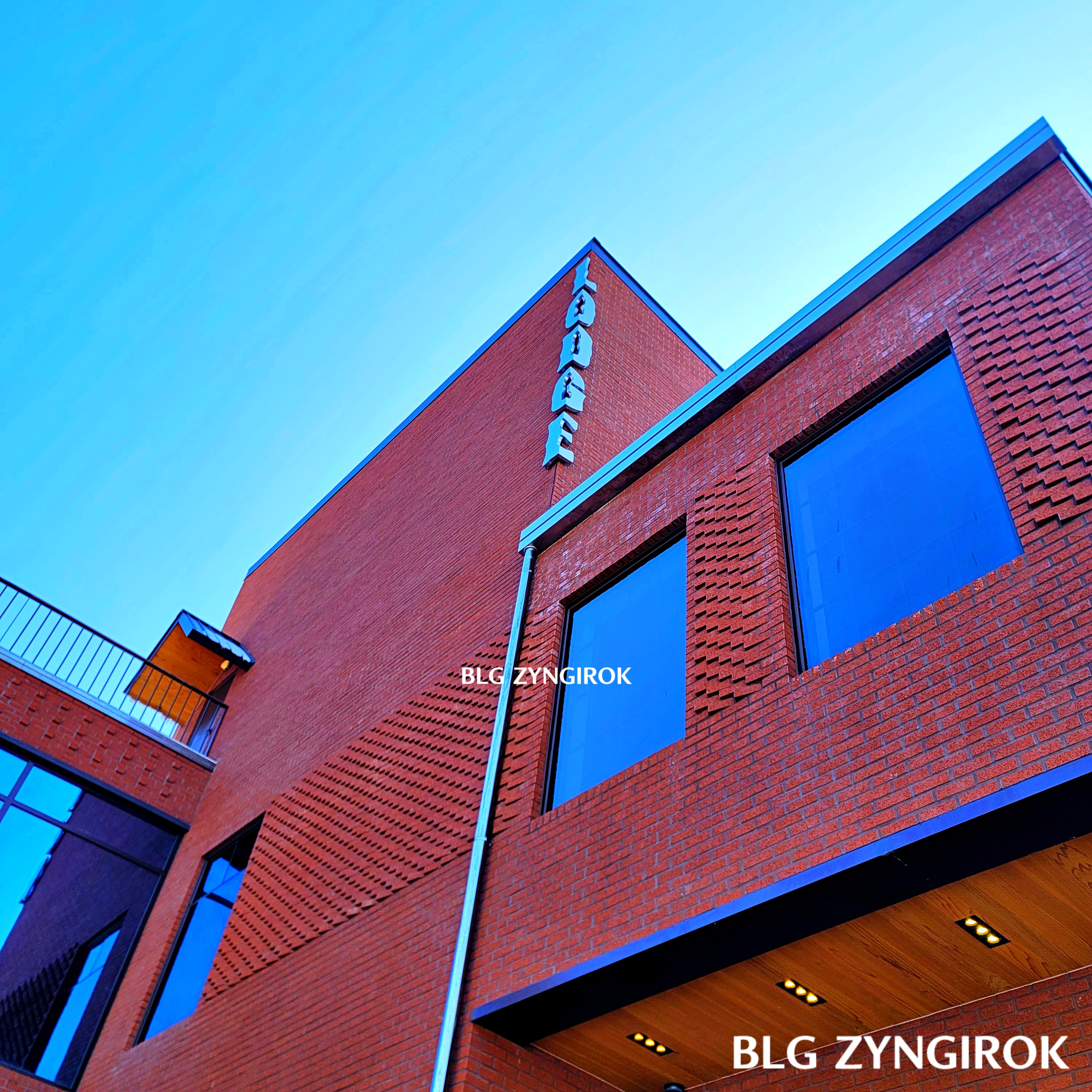 양주 카페 럿지 LODGE 외관 모습이다.