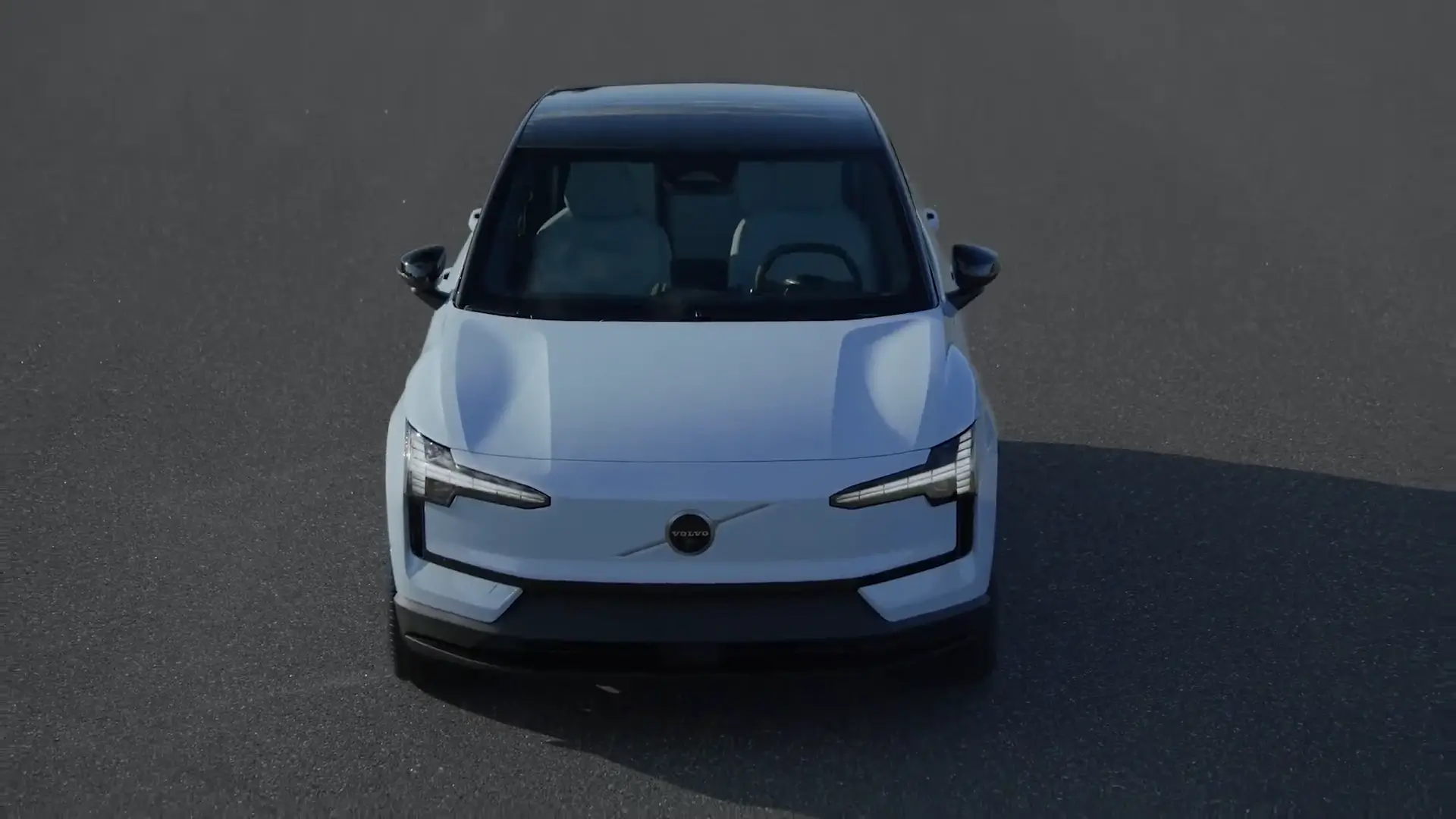 볼보 전기차 EX30 외관 이미지 전면