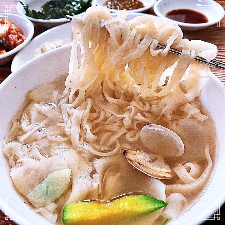 생활의달인 물만두 달인 칼국수 맛있는 3대째 식당 은둔식달 노포 인천 동인천 신포동 맛집 정보