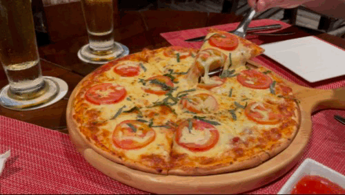 아미아나 리조트 - 마르게리따 피자 치즈 늘어나는 영상