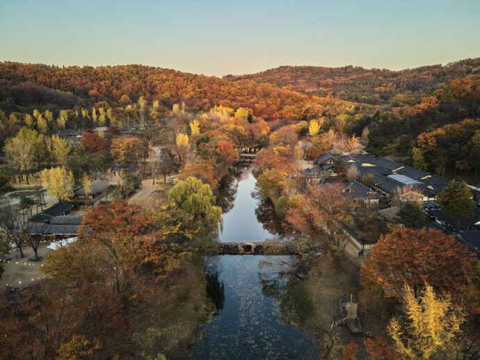 수원·용인 단풍 명소 BEST 5 : 광교호수공원·수원화성·용인민속촌·에버랜드·용인자연휴양림
