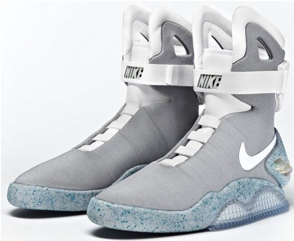 백 투 더 퓨쳐2에서 나온 나이키 운동화를 실제 제작한 모델