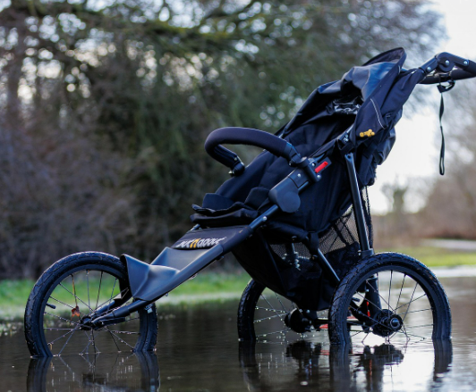 유모차 브레이크 시스템 종류 (풋브레이크, 핸드브레이크, 자동잠금) 관련 사진