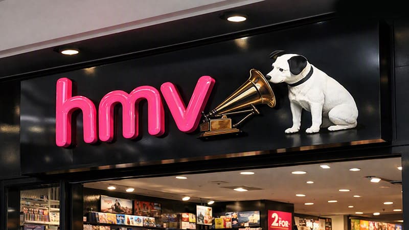 <img src="hmv-store-sign.jpg" alt="세계적인 음반 매장과 브랜드 심볼로 자리 잡은 HMV 스토어 간판">