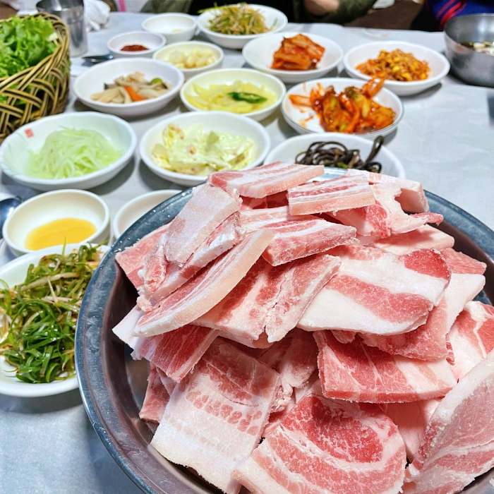 토요일은 밥이좋아 토밥좋아 대전 냉동 삼겹살 & 후식볶음밥 맛집