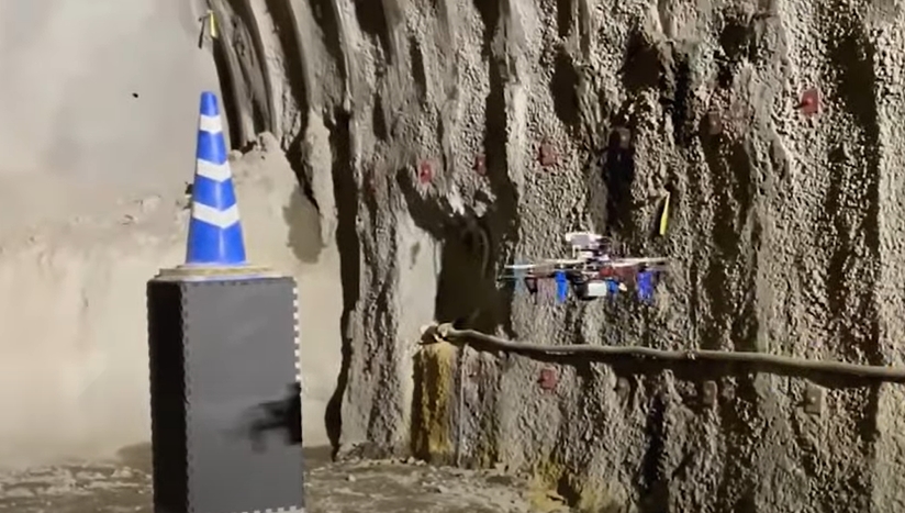 터널&nbsp;건설&nbsp;현장을&nbsp;탐색하는 드론...굴착면&nbsp;3D&nbsp;기하학적&nbsp;구조&nbsp;측정 VIDEO: Researchers test novel drone navigation technology in an active Japanese tunnel construction site