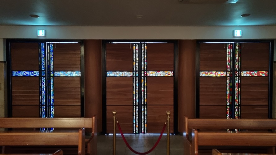 방배4동성당 성전 문 스테인드글라스