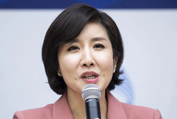 이번에 교체된 이소정 앵커