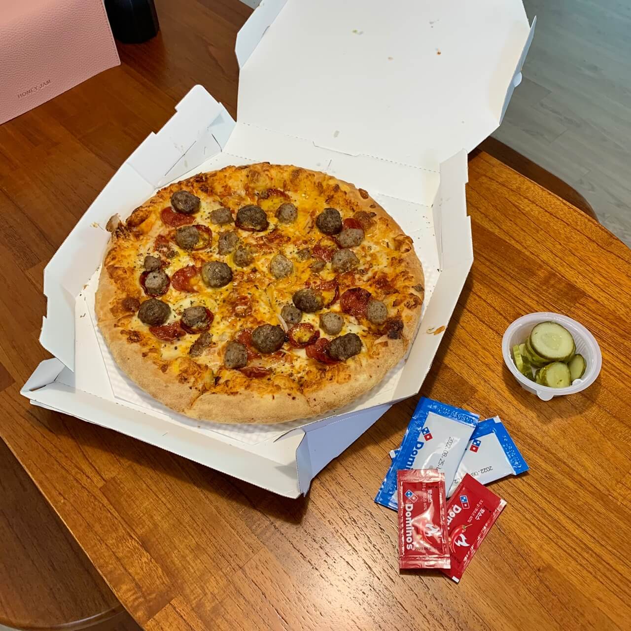 아메리칸 오리진 밋볼 피자