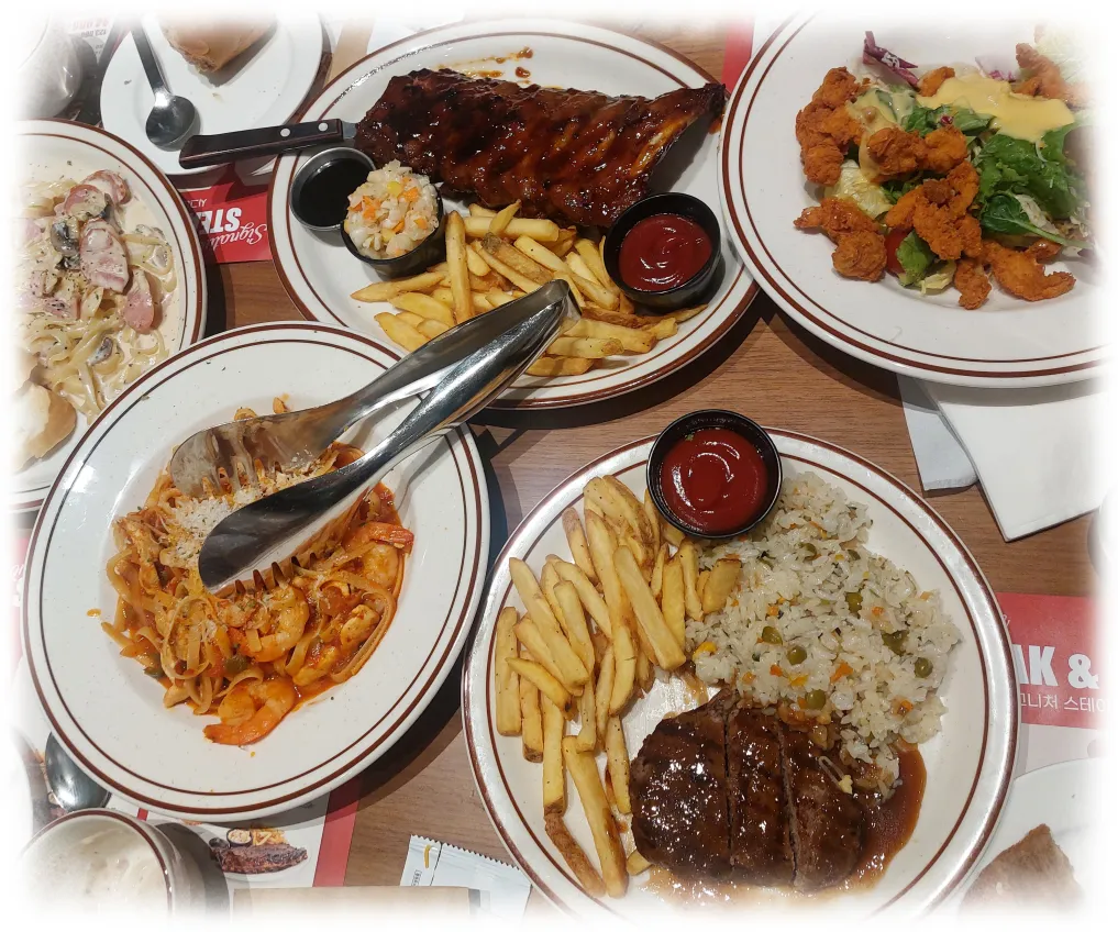 TGIF-패밀리-레스토랑-파스타-립스테이크-음식들