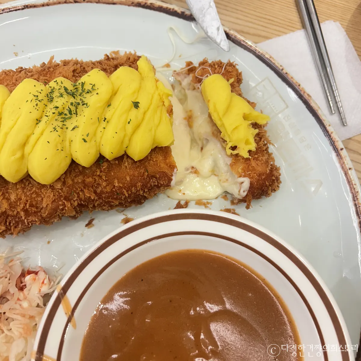 강남-역삼-돈까스-맛집-진심-왕돈까스-고치돈-확대-샷