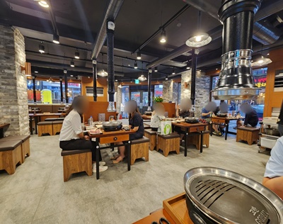 고반식당테이블