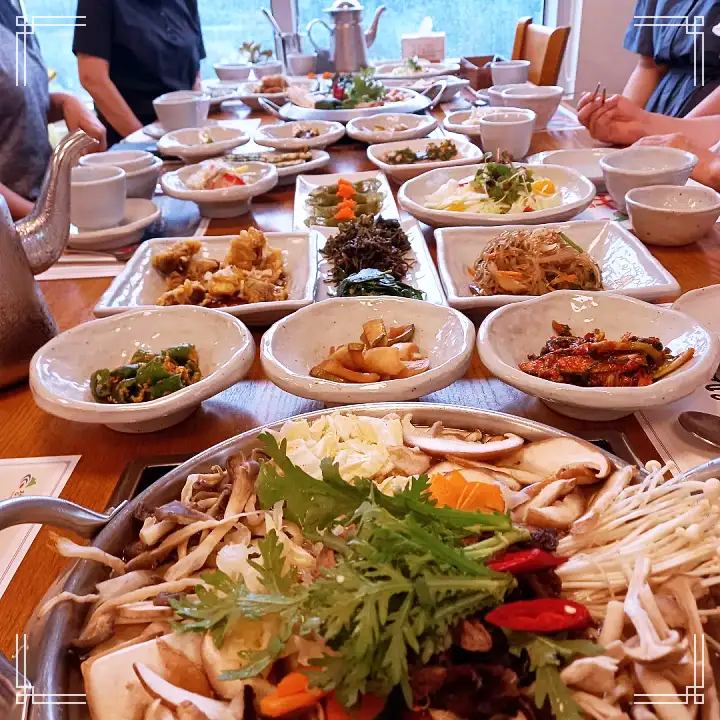 진심 가득 건강 담은 맛 청양 맛집 추천 생방송투데이 구기자고추떡갈비 구기자솥밥 버섯전골 표고버섯탕수 쓰리고 알프스마을 출렁다리 여행 추천 코스 오늘방송 보고 먹고 즐기고 3GO