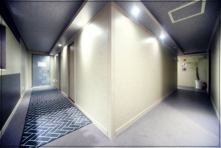 용문마사지 복도