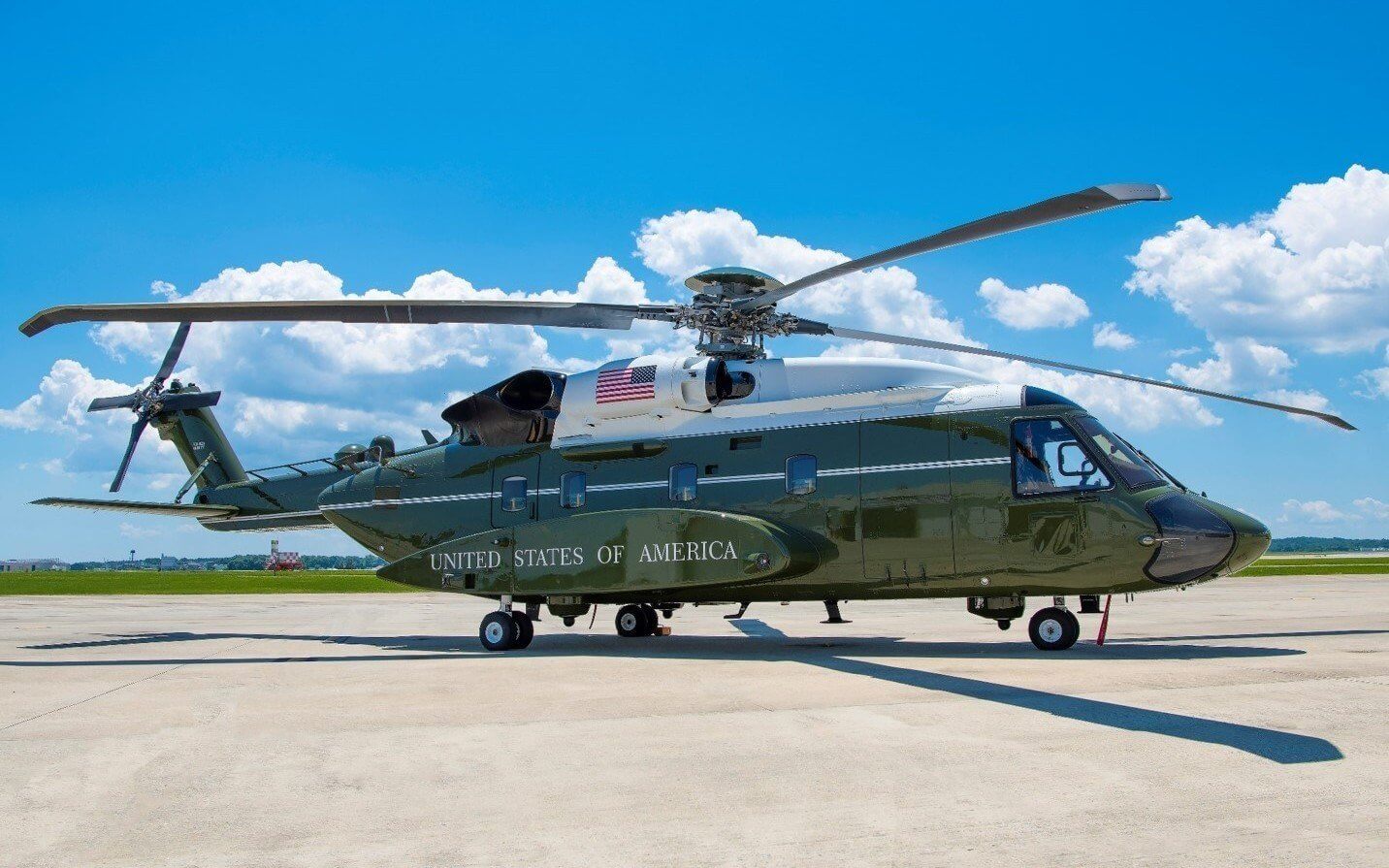 트럼프 전용 헬기 Marine One, 대통령만 탈 수 있는 비밀의 하늘궁전 관련 사진