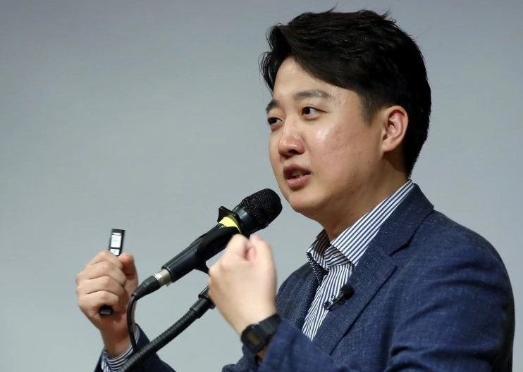 안민석 장미란 차관 저격 이준석 박지원 반응