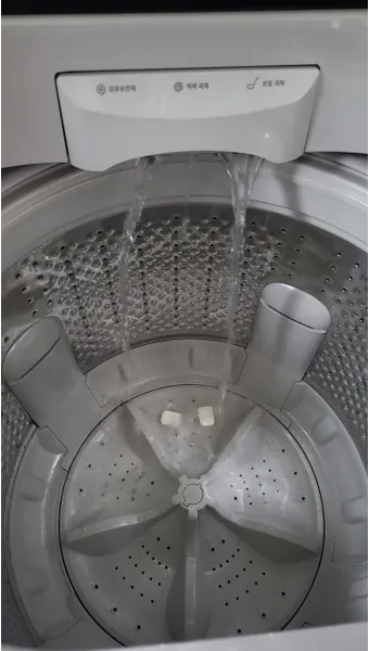 세탁기 통청소 과탄산소다와 뜨거운물 사용 통돌이 드럼 차이_10