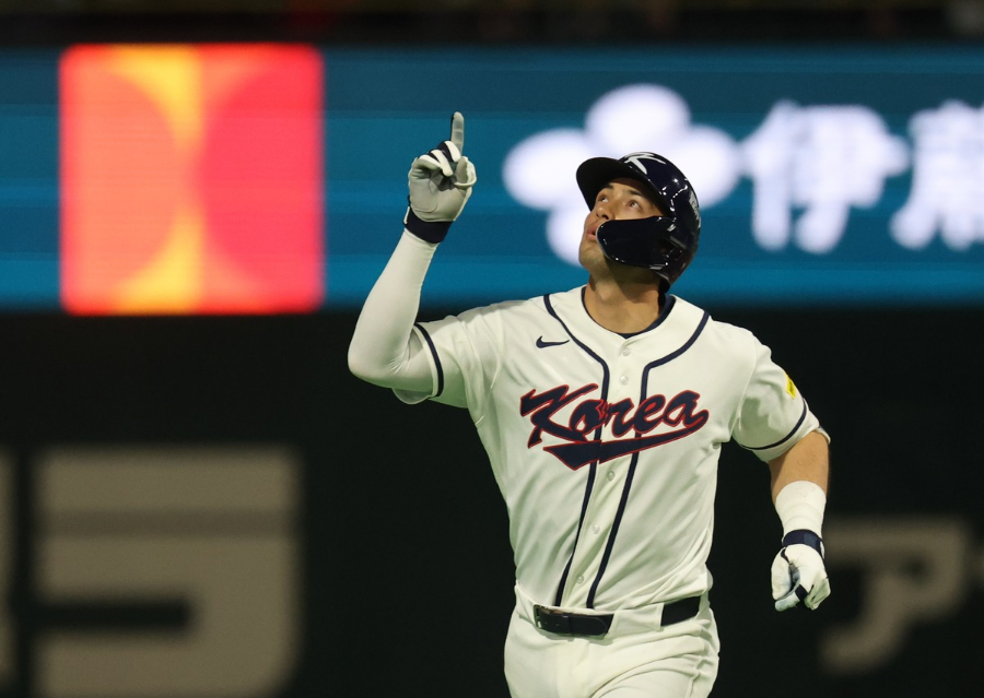 셰이 위트컴 국적