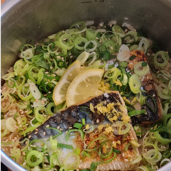 휘슬러-스텐냄비로-지은-고등어솥밥