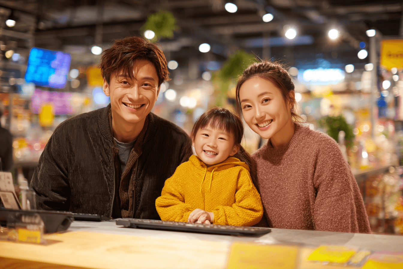 대리점을-찾은-가족