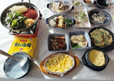 금랑 횟집 한 상