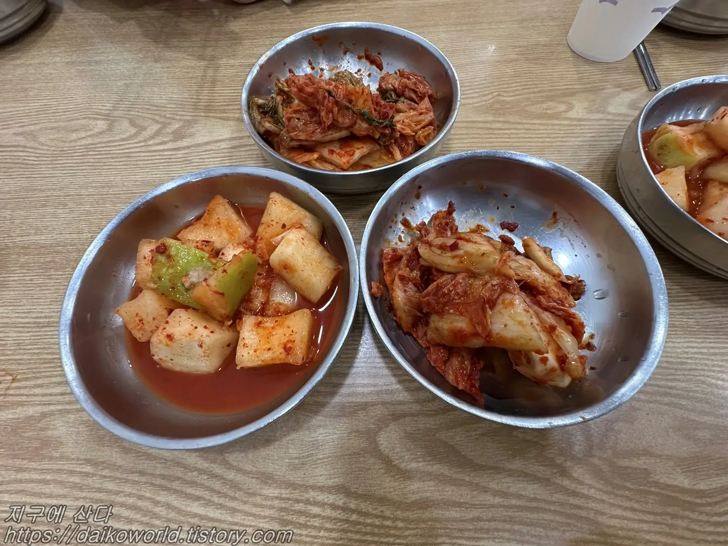 이문설렁탕-김치-깍두기