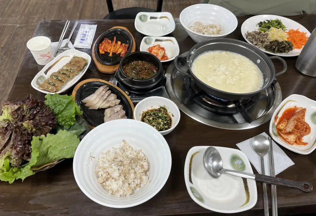 가평-잣두부맛집-우렁쌈밥-세트