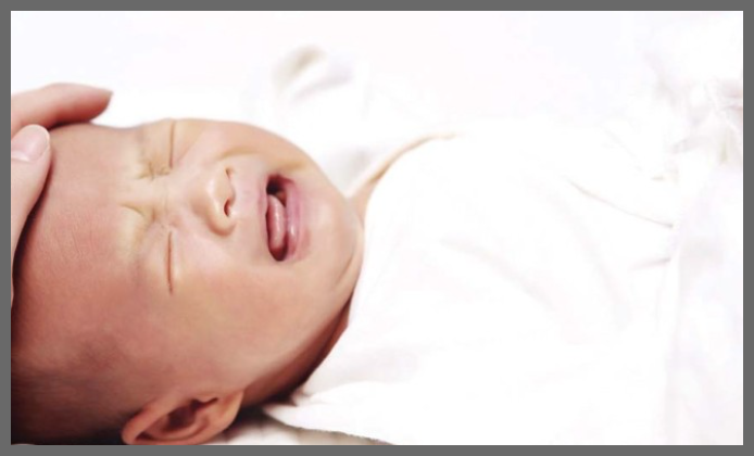 신생아 배앓이 증상 원인