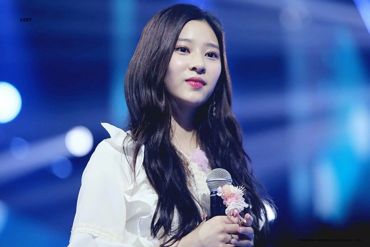 아이즈원 김민주 최애사진