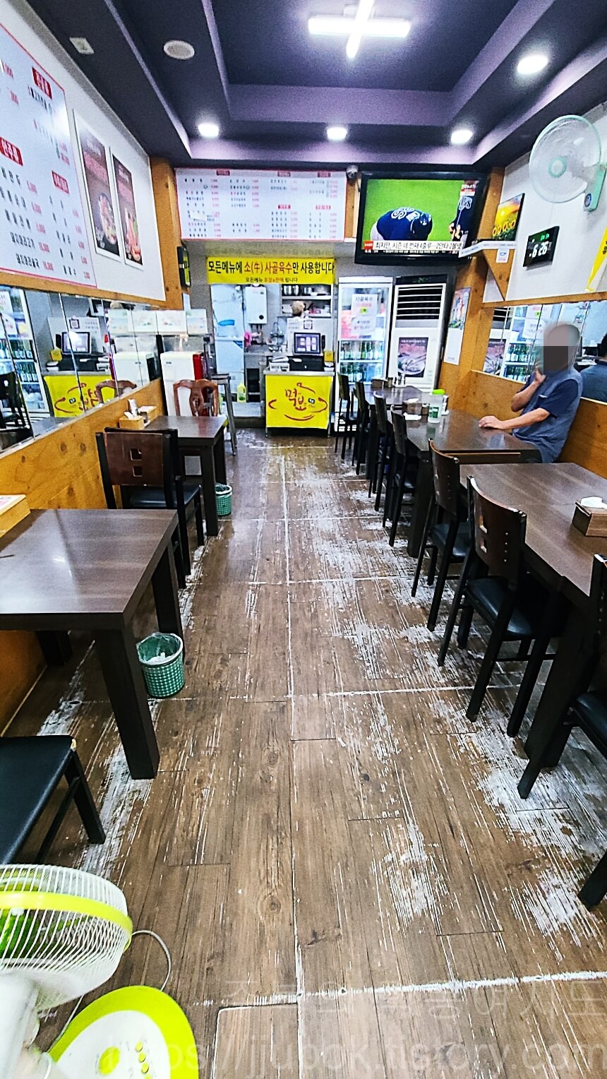 먹보-설농탕-순대국-내부