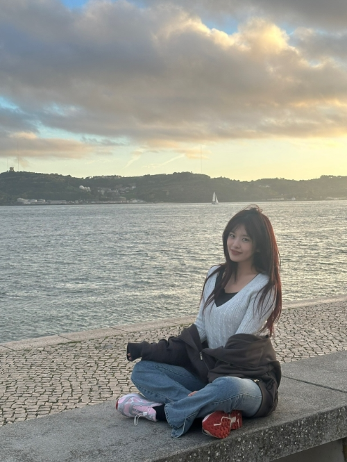 아이브 안유진, 상큼 발랄 비하인드부터 예능&middot;음악 활동까지 총정리